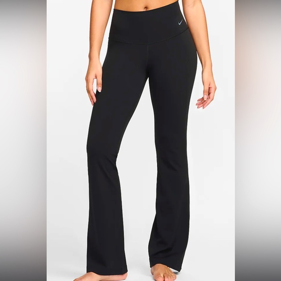 Nike Pants - Nike Women's High-Waisted Black Flared Leggings - size large